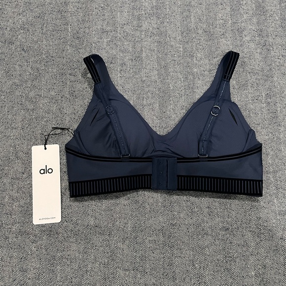 alo airlift line up bra | size m - Picture 3 of 5